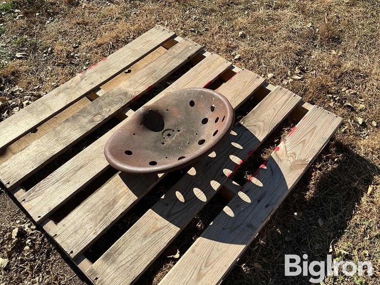 antique-tractor-seat-image-7