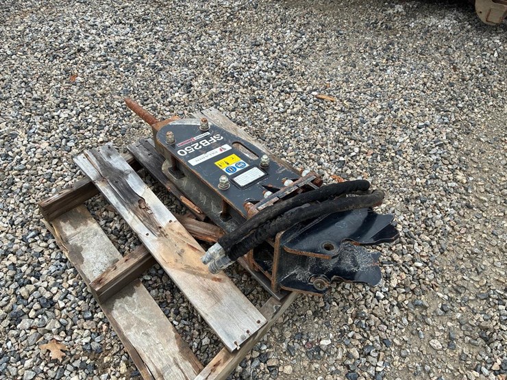 2022-kubota-b26-image-3