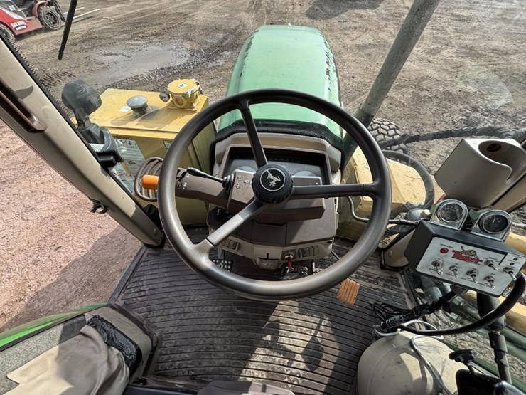 john-deere-7220-image-31