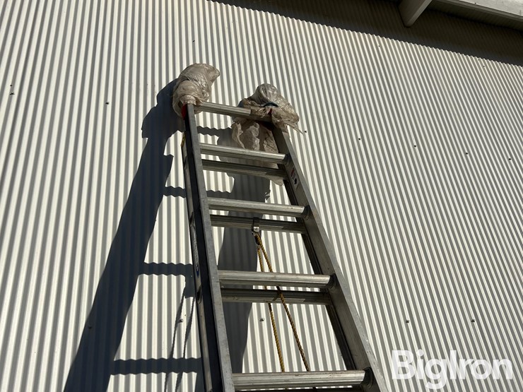 werner-20'-extension-ladder-&-8'-step-ladder-image-9