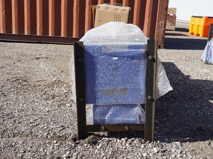 #4074-•-new-10,000-lbs.-2-post-car-lift-image-3