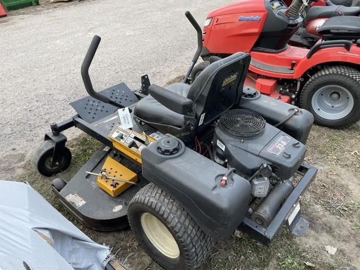 cub-cadet-enforcer-zero-turn-mower-image-6
