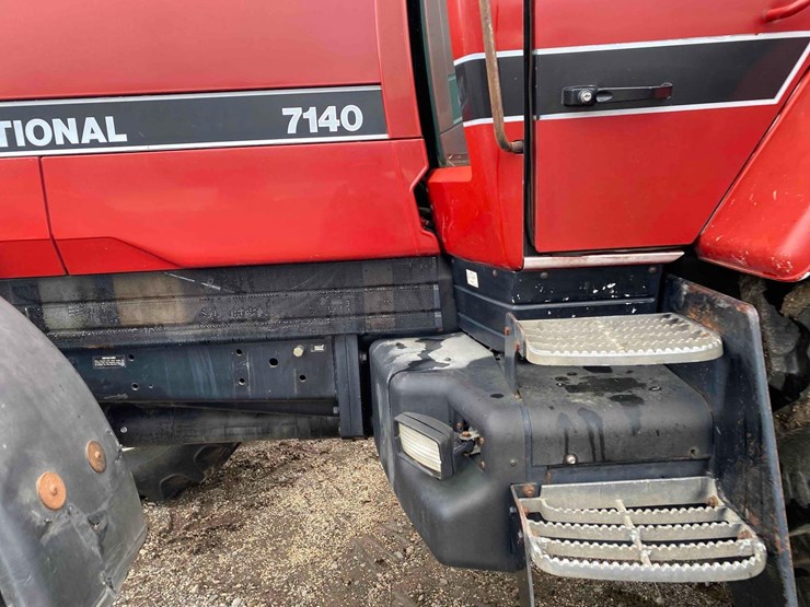 case-ih-7140-image-38