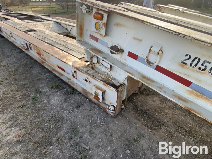 1976-holt-hlf-70-quad/a-folding-neck-trailer-image-16