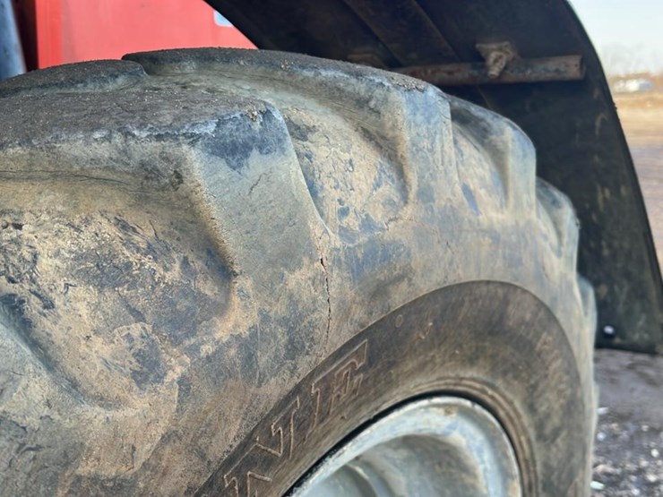 2005-lull-644e-42-image-57