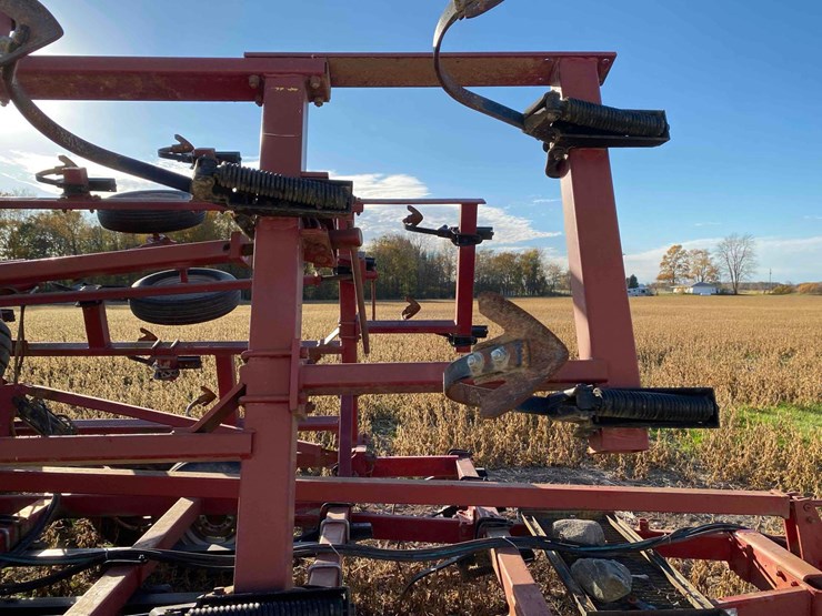 case-ih-4300-image-22