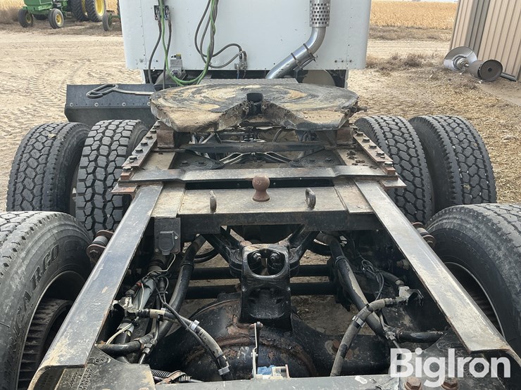 kenworth-t600-image-13