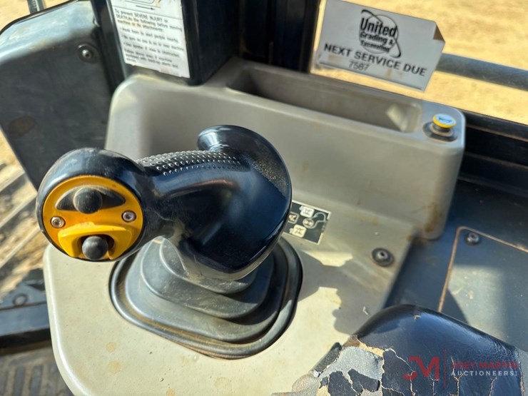 komatsu-d39px-24-image-18