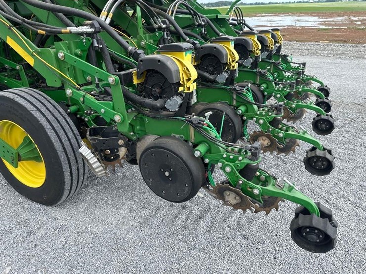 john-deere-1790-image-43