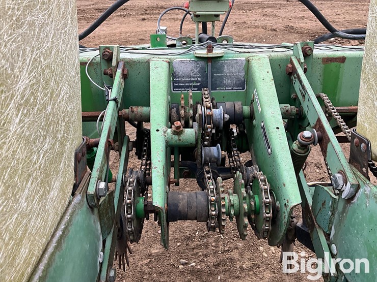 john-deere-7000-image-15