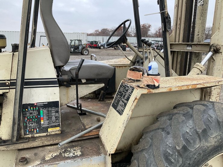 #1355-•-ingersoll-rand-706f-forklift-image-42