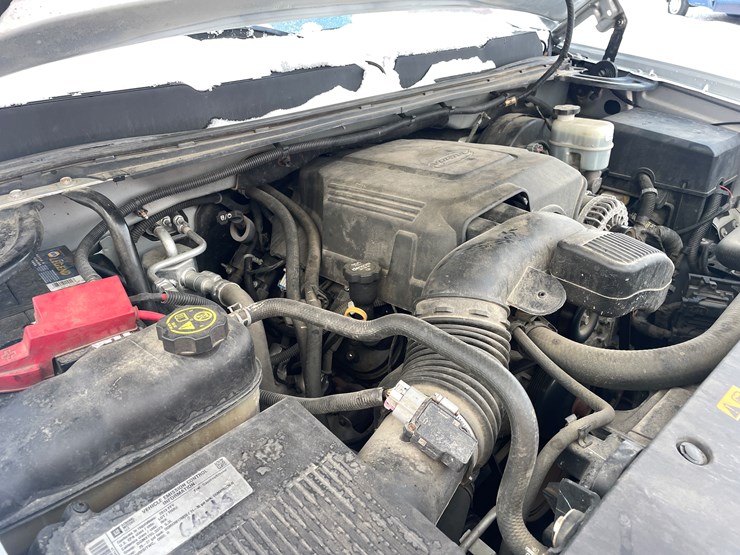 #1158-•-2013-silverado-1500-pickup-truck-(has-mn-title)-image-10