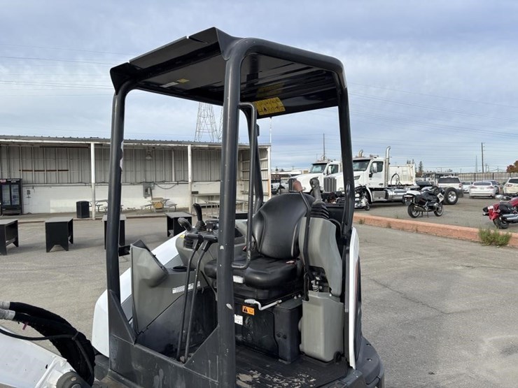 2021-bobcat-e35-image-24