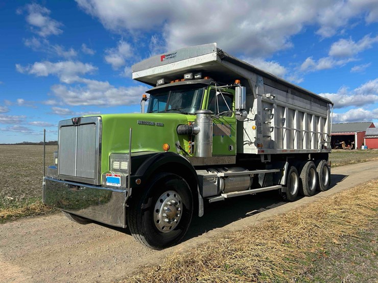 western-star-4964f-image-3