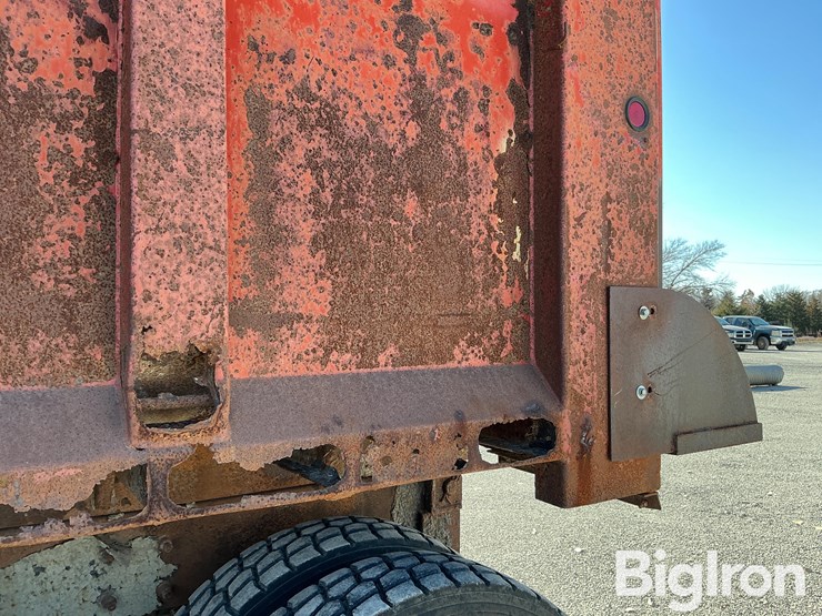 2000-mack-rd688s-image-9