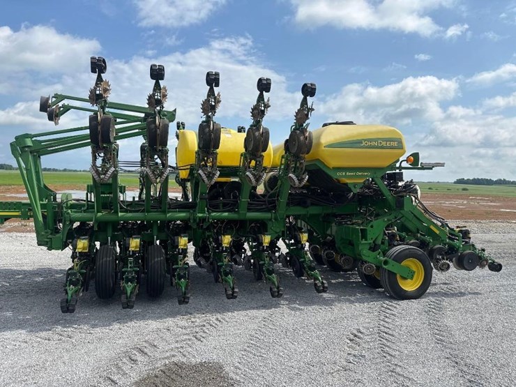 john-deere-1790-image-2