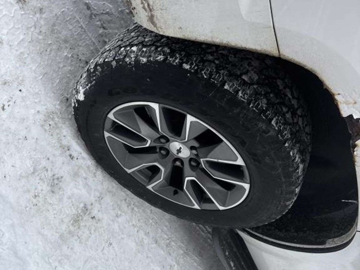 2013-chevrolet-tahoe-image-10