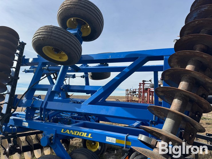 2008-landoll-6230-image-15