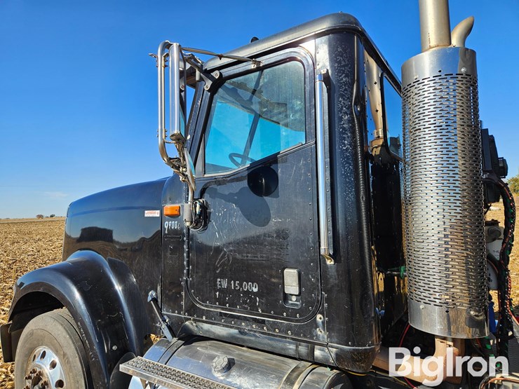 international-9900-image-17