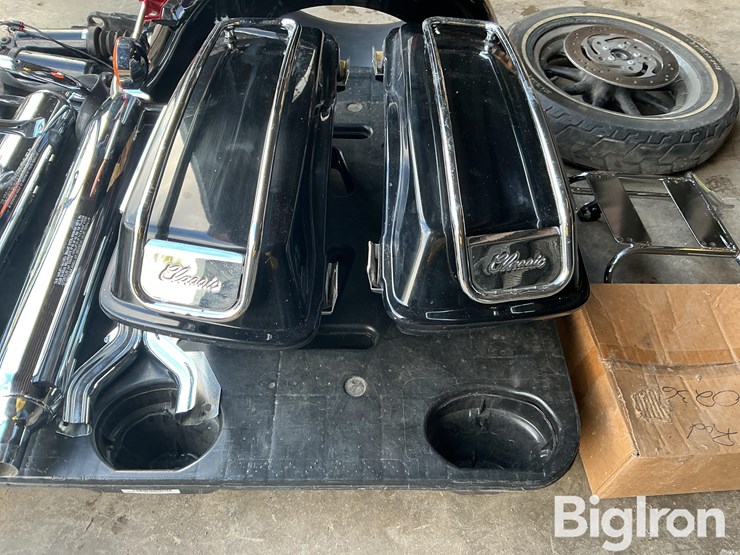 2002-harley-davidson-road-king-classic-parts-image-19