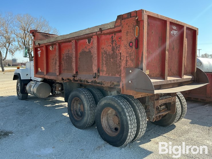 2000-mack-rd688s-image-7