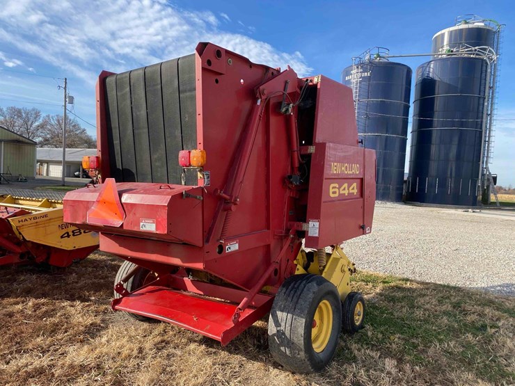 new-holland-644-image-4