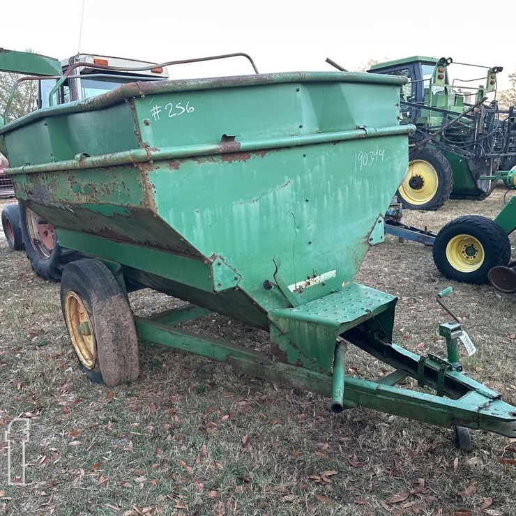 JOHN DEERE 68