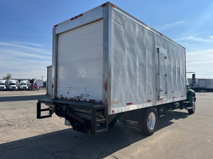 2019-international-durastar-4300-image-5