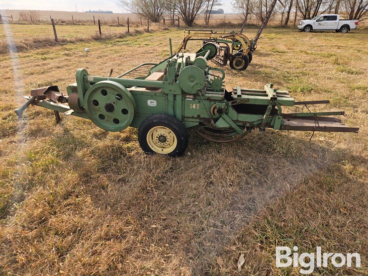 john-deere-14t-image-8