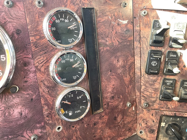 international-2000-image-32