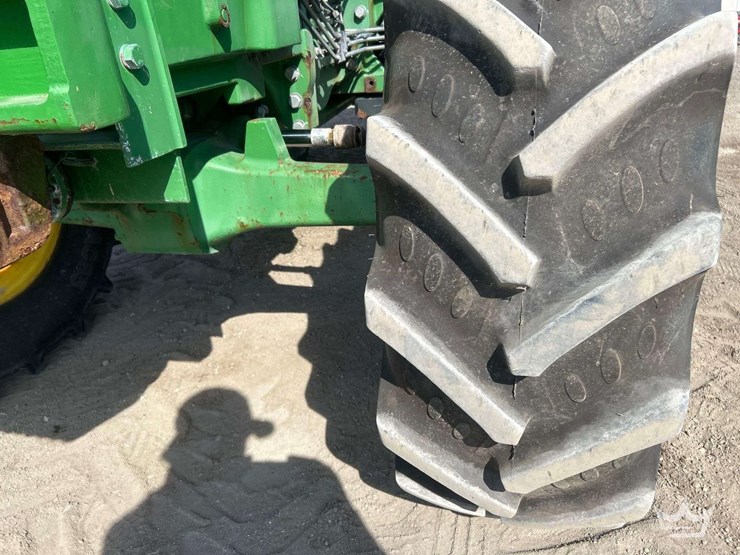 john-deere-6135e-image-27