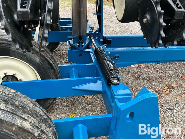 2012-kinze-3600-image-9