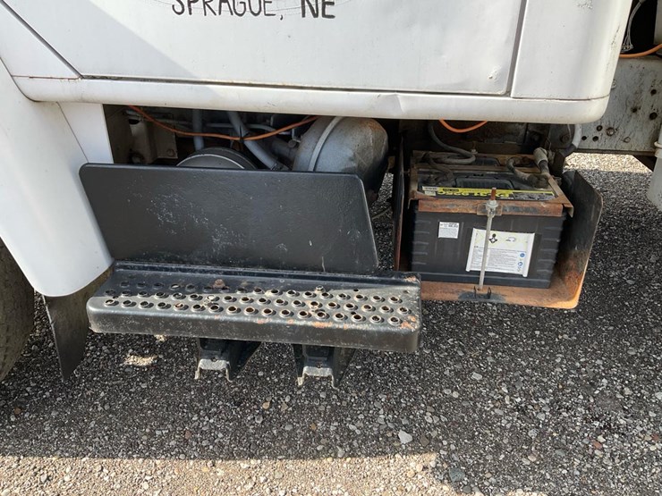 international-1854s-image-16