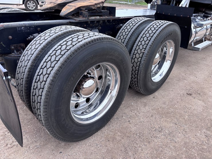 western-star-4700-image-8