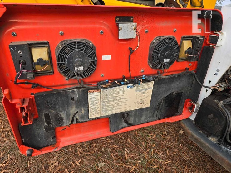 bobcat-t870-image-14