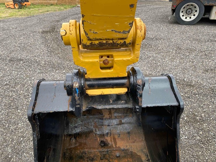 caterpillar-307.5-image-41