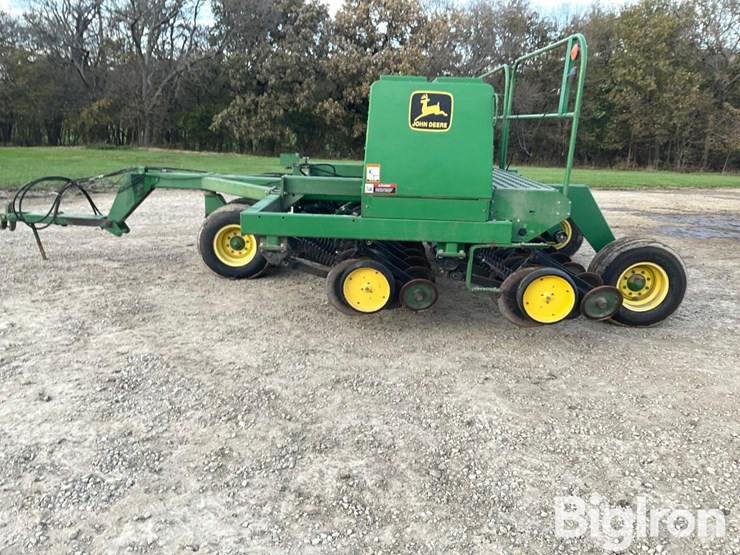 john-deere-750-image-8