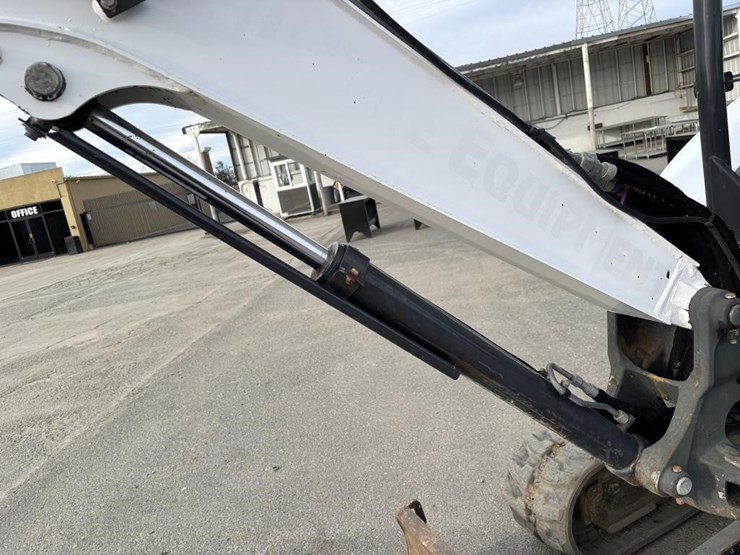 2021-bobcat-e35-image-18