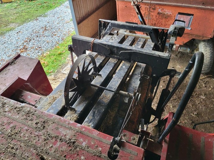 1997-new-holland-590-image-43