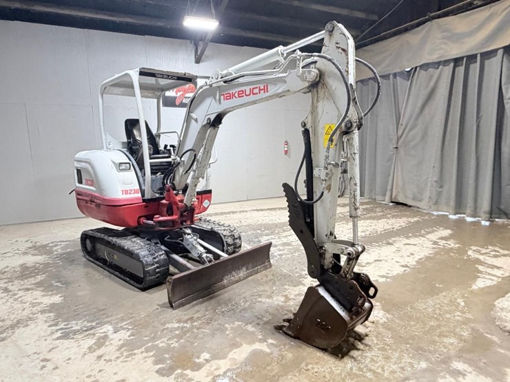 takeuchi-tb230-image-7