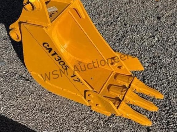 caterpillar-305-image-1