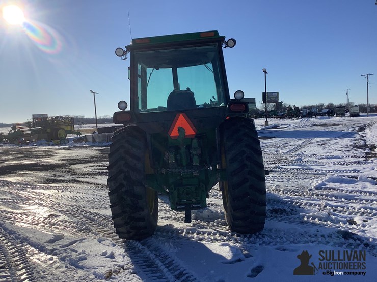 john-deere-4240-image-6