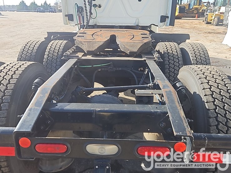 2018-freightliner-cascadia-image-34