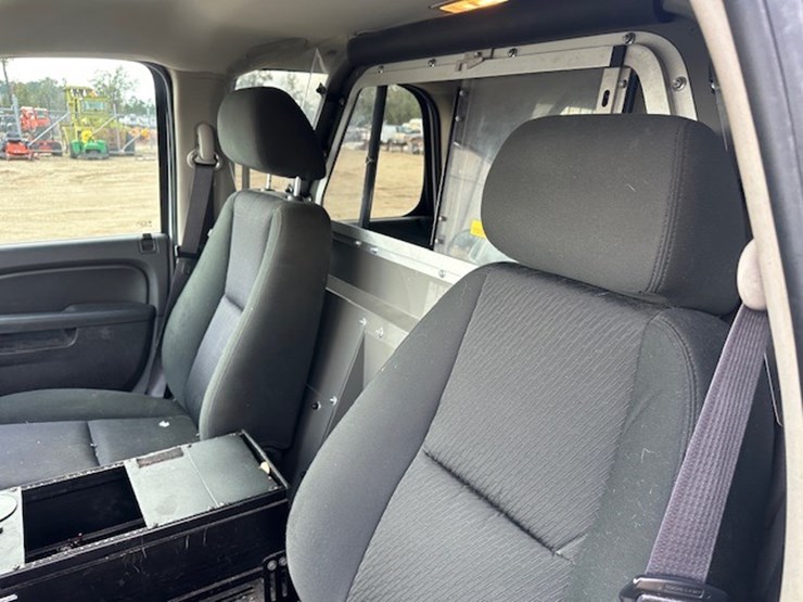 chevrolet-tahoe-image-32