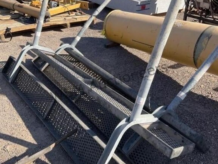 (2)-park-benches-image-2