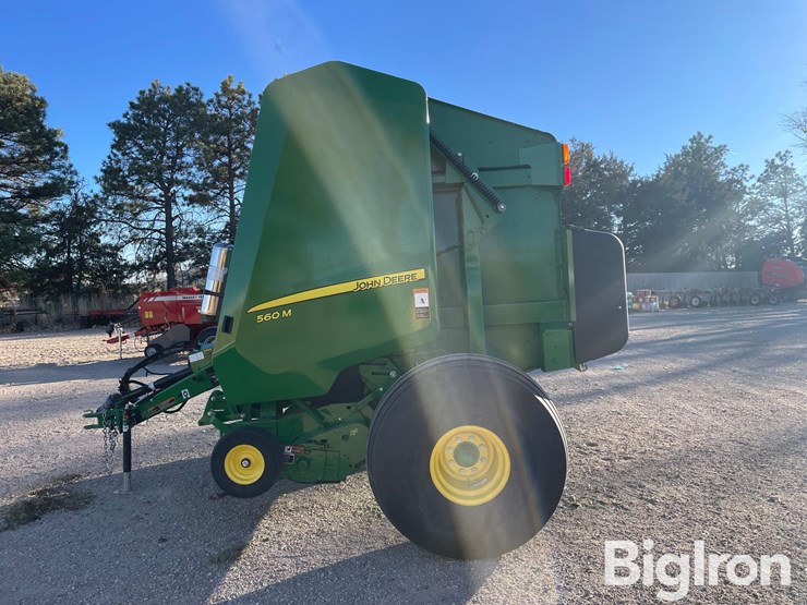 john-deere-560m-image-2