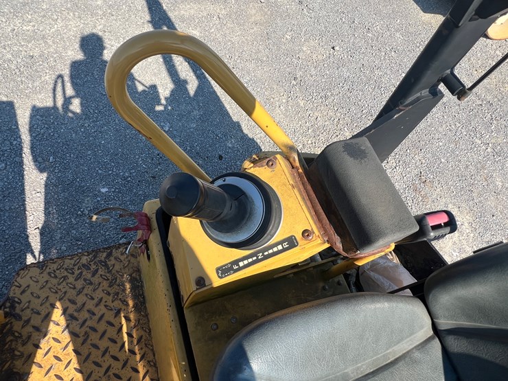 caterpillar-cb-334e-image-14