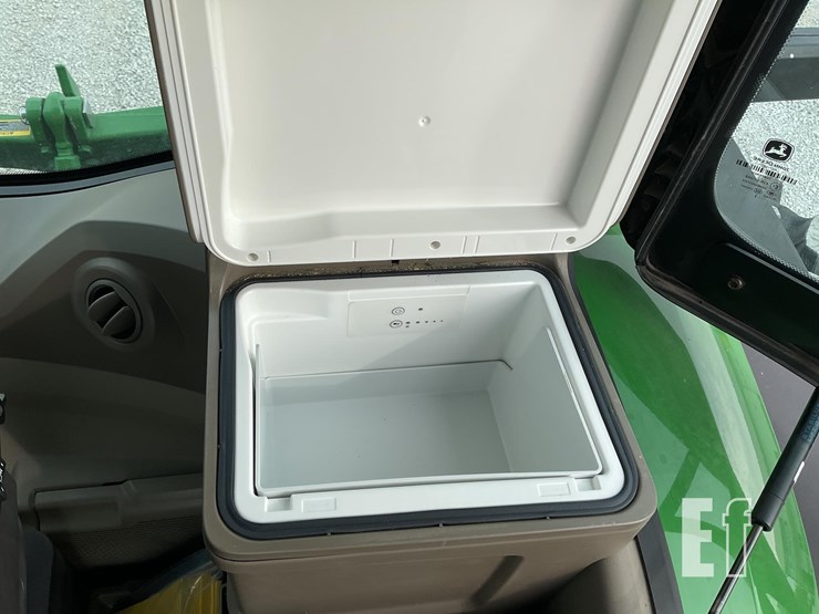 john-deere-8r-250-image-52