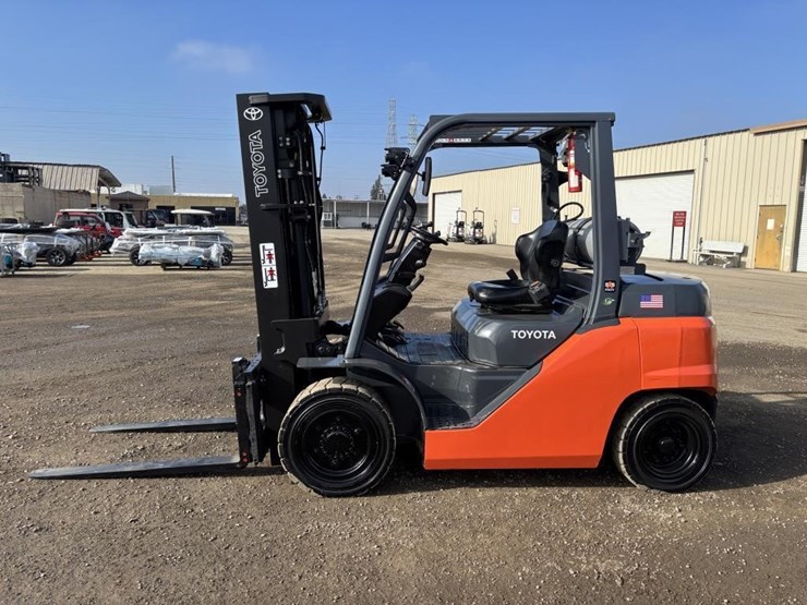 2020-toyota-8fg35u-image-5