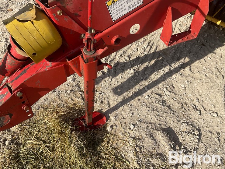 new-holland-660-image-13